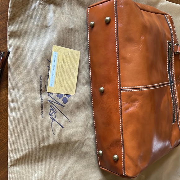 Patricia Nash Poppy tote - Picture 6 of 7